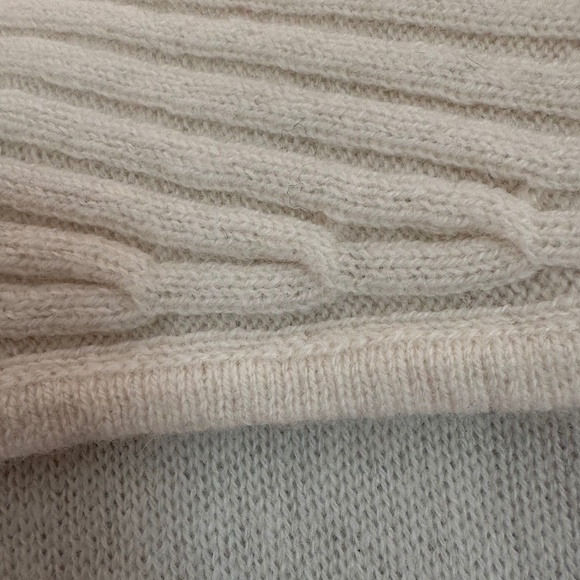 Minnie Rose 100% Cashmere Oversized V-Neck Tunic Sweater – Winter White-NWT - Picture 2 of 6